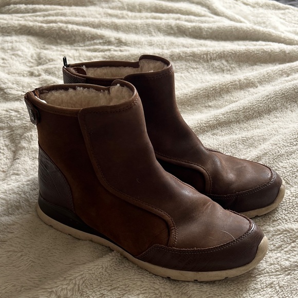 UGG Brown Ankle Boots - Picture 1 of 6